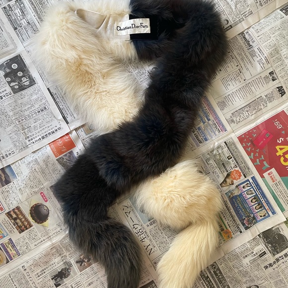 Vintage Christian Dior Fur bi color scarf in excellent condition - Picture 3 of 9